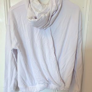 Lululemon sweater in very good shape